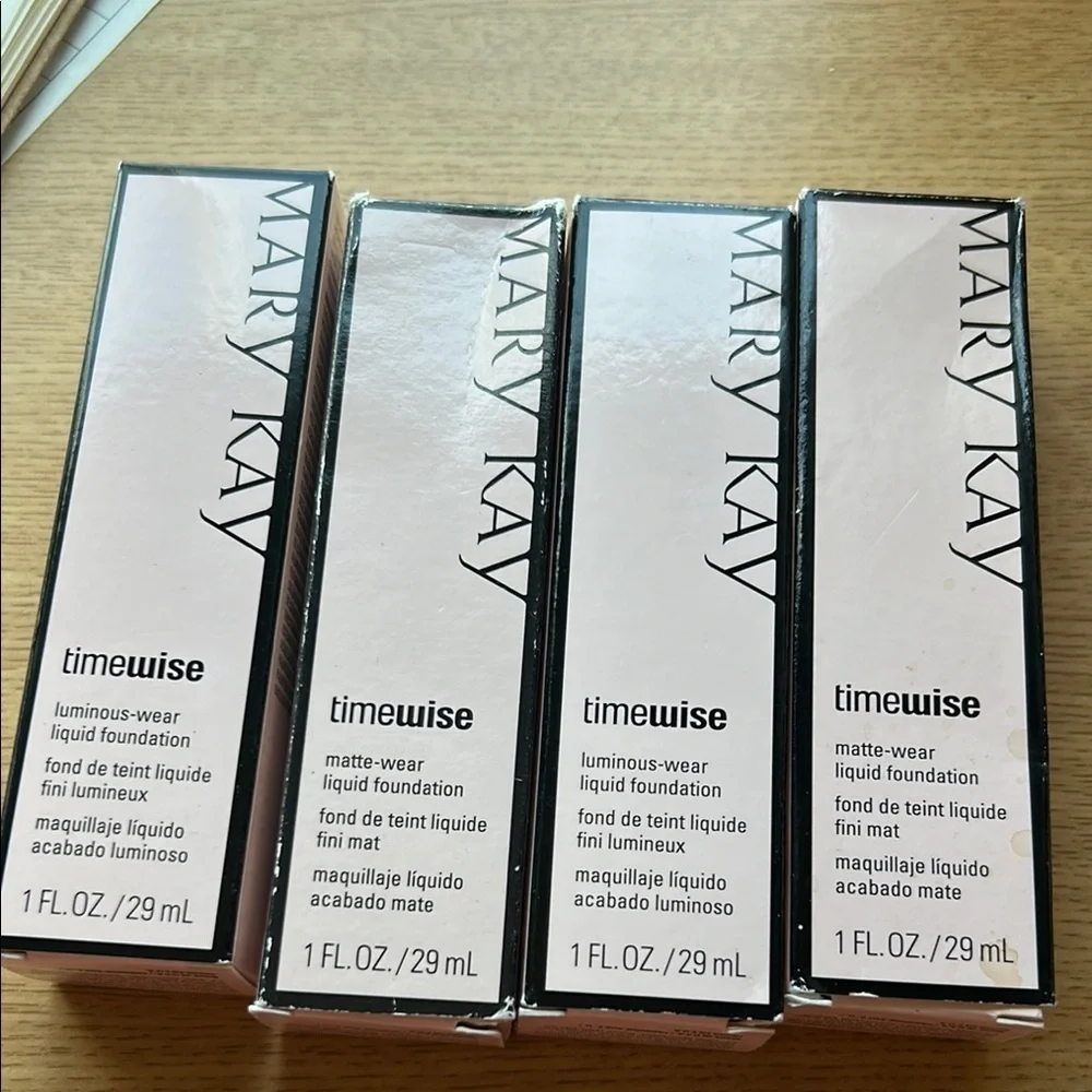 Mary Kay Foundation - Beige and Ivory Shades